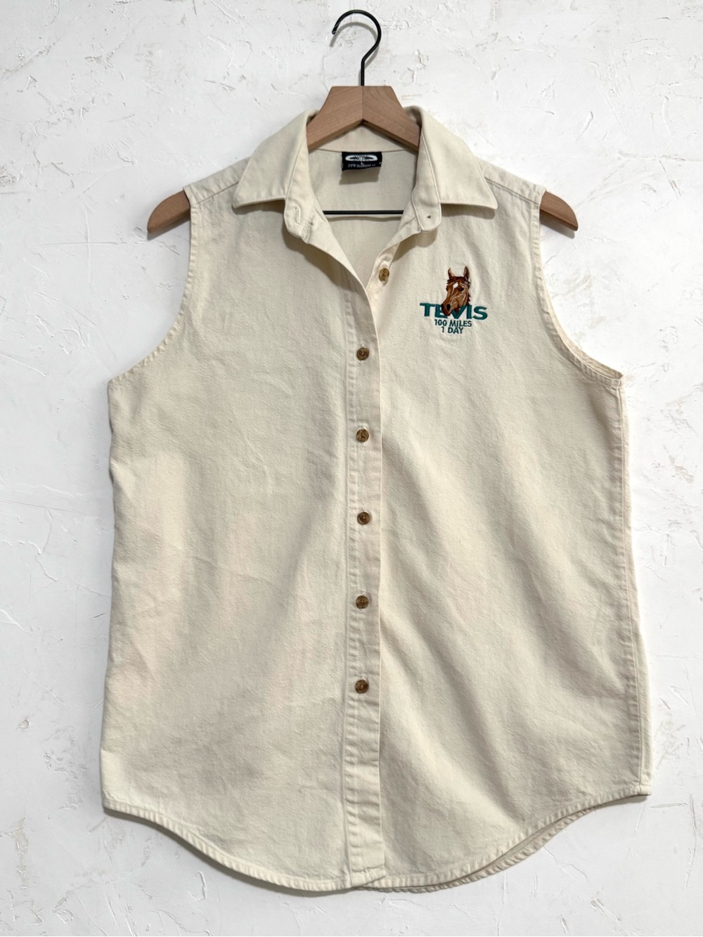 100 Miles 1 Day Horse Embroidered Sleeveless Button Front Shirt L